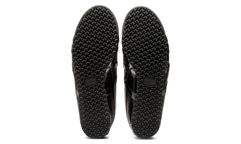 Mexico 66 'Black / Gunmetal'