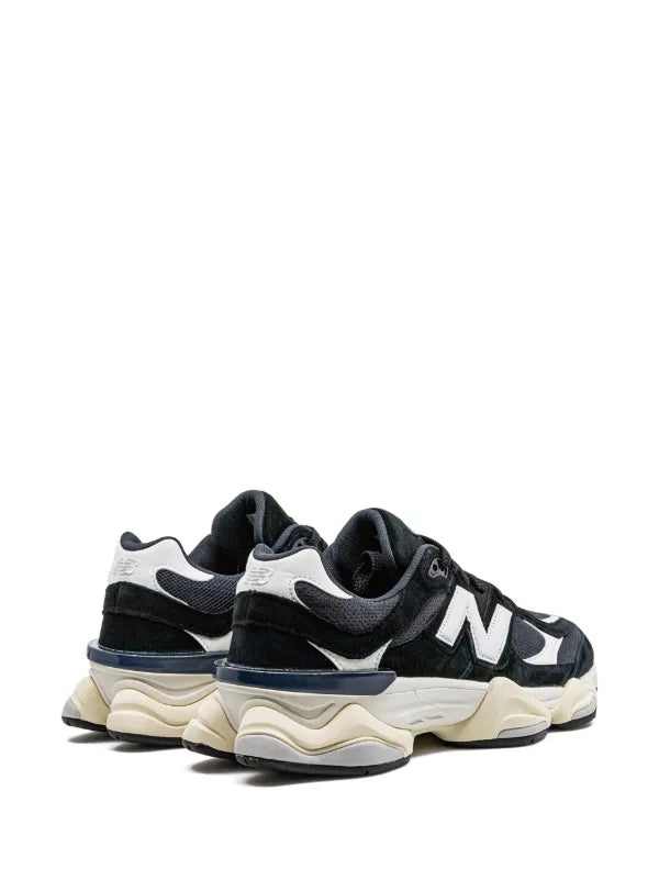 New Balance
9060
