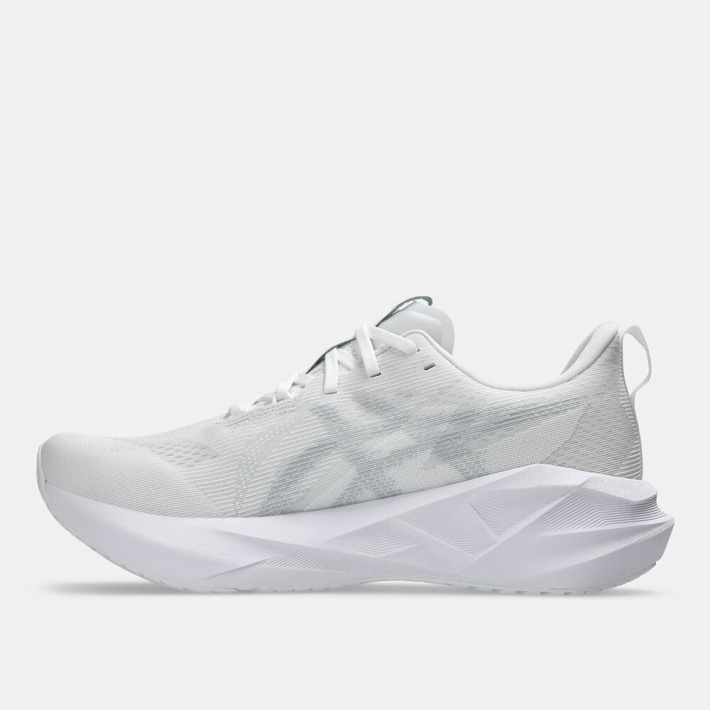 NOVABLAST 5 Running Shoes