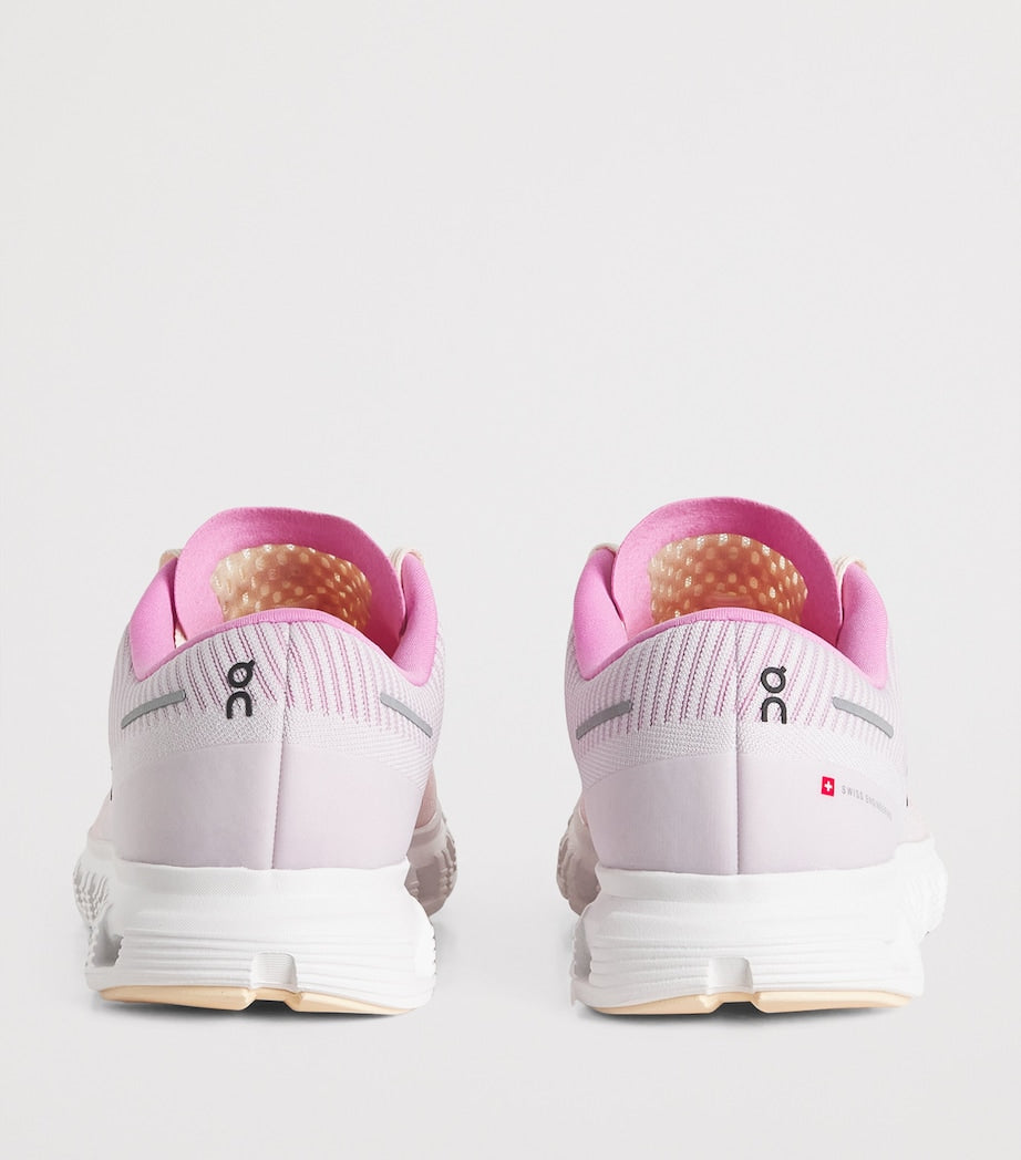 On
Cloud 6 Push Trainers