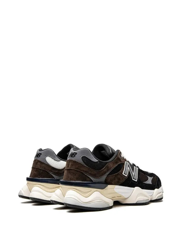 New Balance
9060 "Brown"