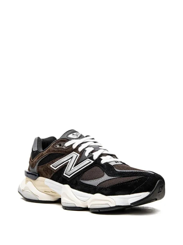 New Balance
9060 "Brown"