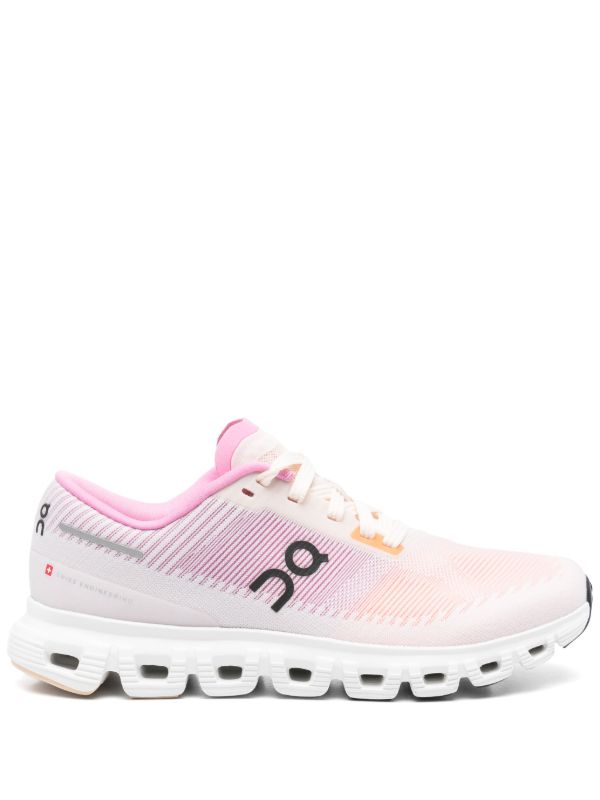 On
Cloud 6 Push Trainers