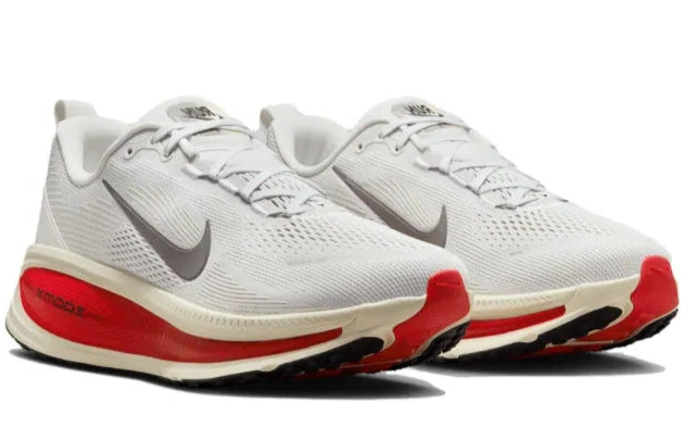 Nike Vomero 18 'Siren Red'