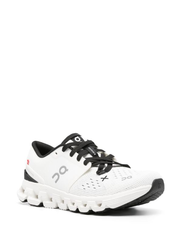 On
Cloud x 4 sneakers