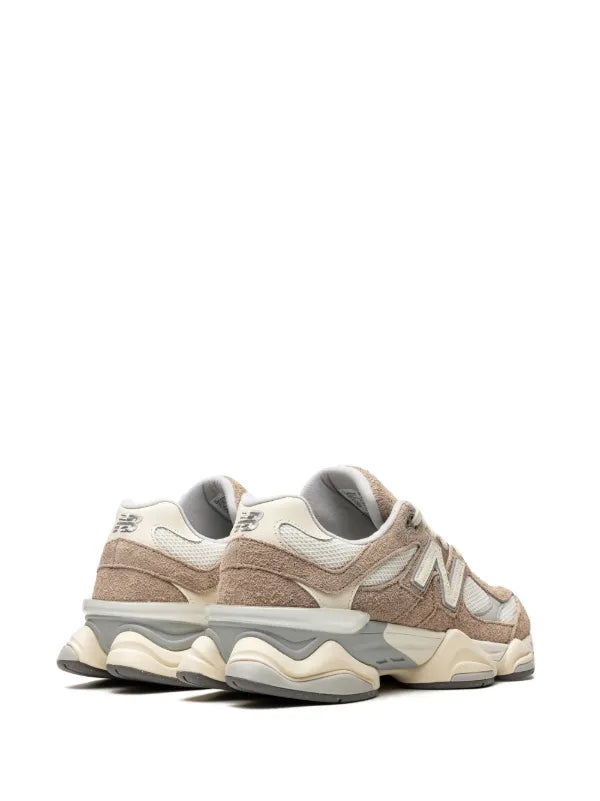 New Balance
9060 "Driftwood"