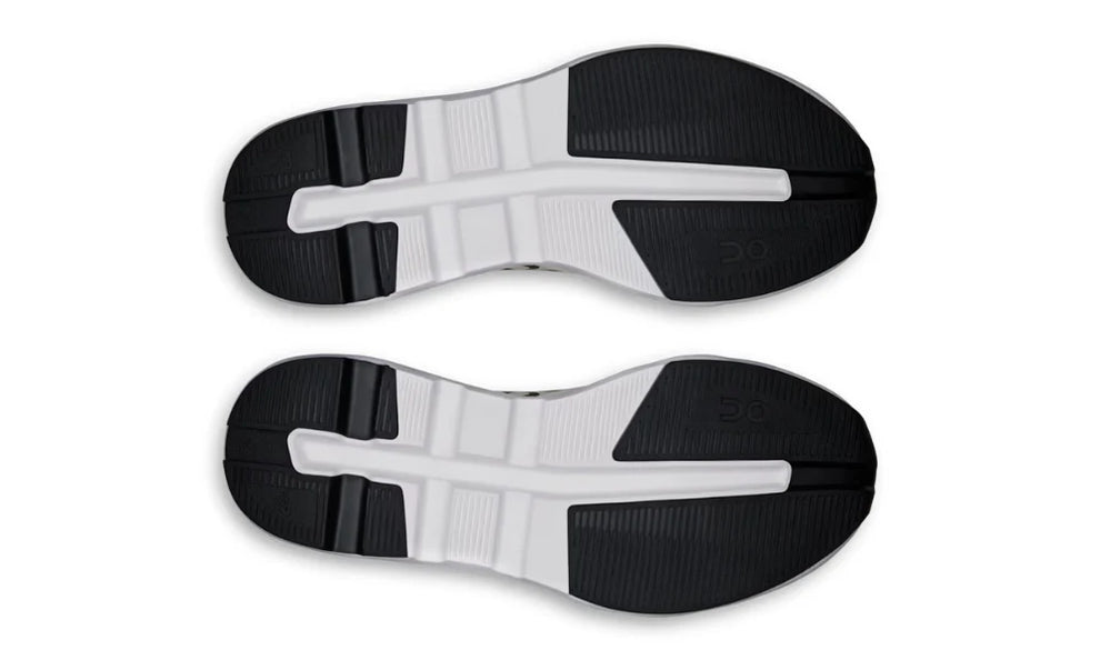 On Cloudzone 'Ice Black