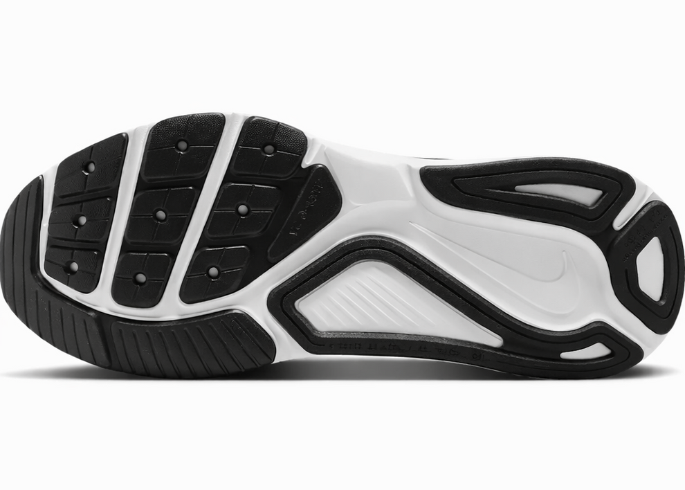 Nike Structure 26 "Black / White"