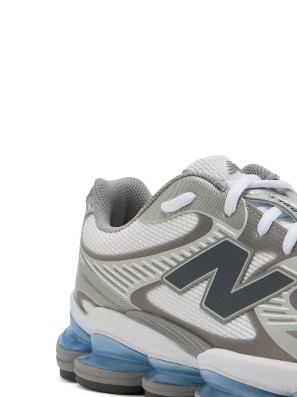 New Balance
Abzorb 2000